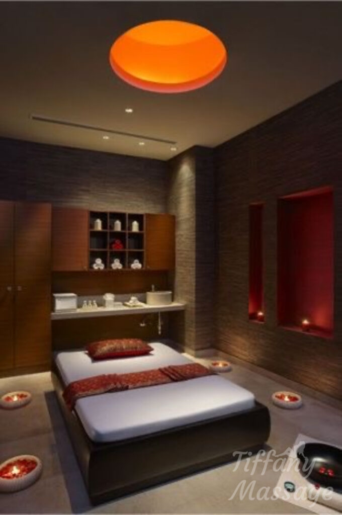 Interior Tiffany massage